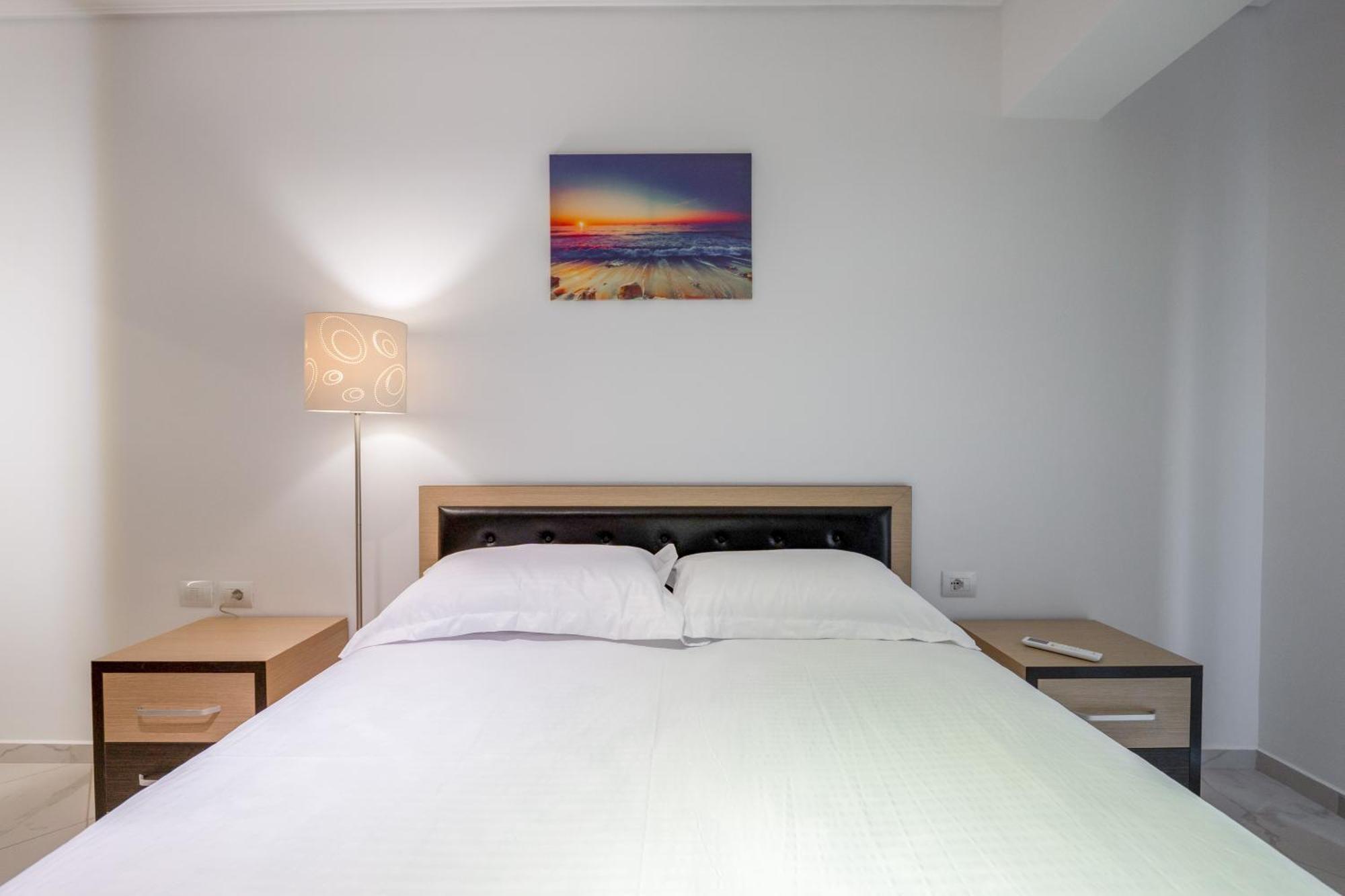 Mato Luxury Apartments Sarandë Exteriör bild