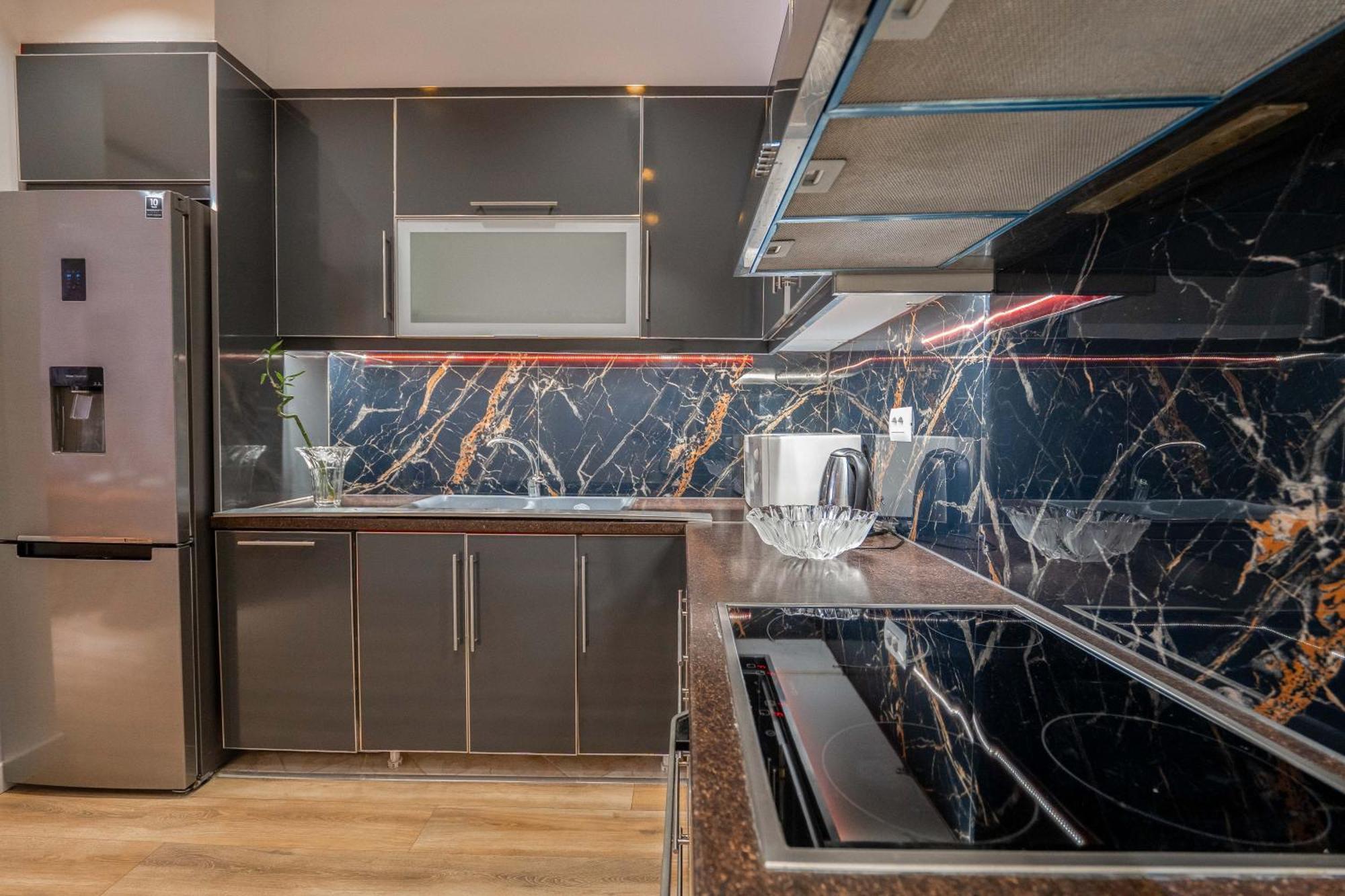 Mato Luxury Apartments Sarandë Exteriör bild